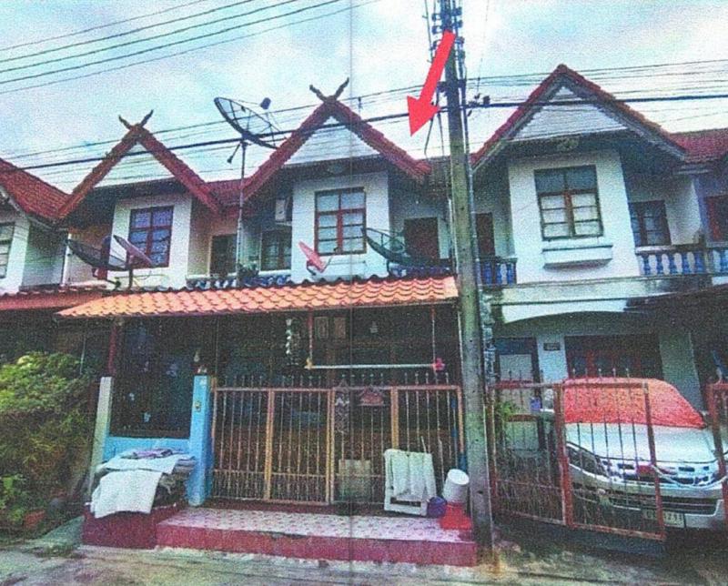 ทาวน์เฮ้าส์หลุดจำนอง ธ.ธนาคารอาคารสงเคราะห์ ปทุมธานี ลาดหลุมแก้ว หน้าไม้